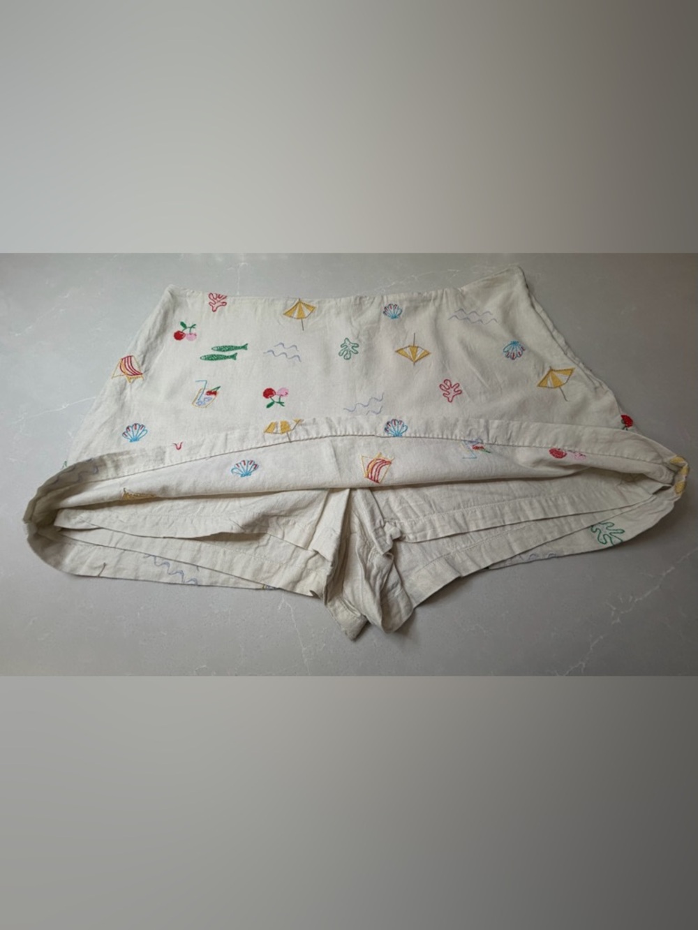GAP White Mini Skirt with Multicolor Beach Embroidery - Picture 4 of 11